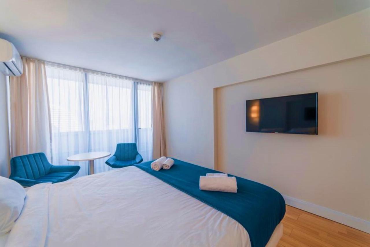View & More Aparthotel In Batumi Exterior photo