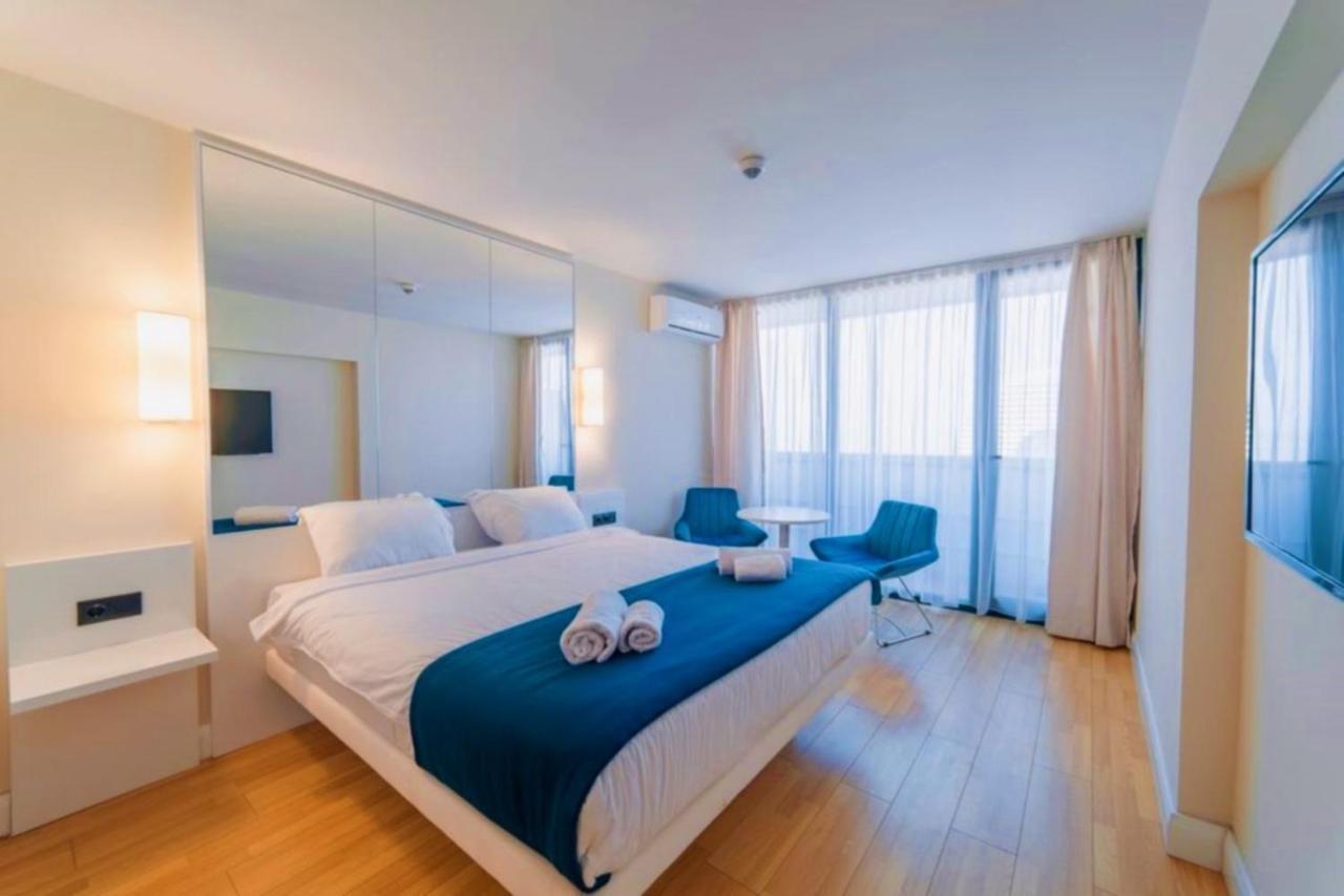 View & More Aparthotel In Batumi Exterior photo