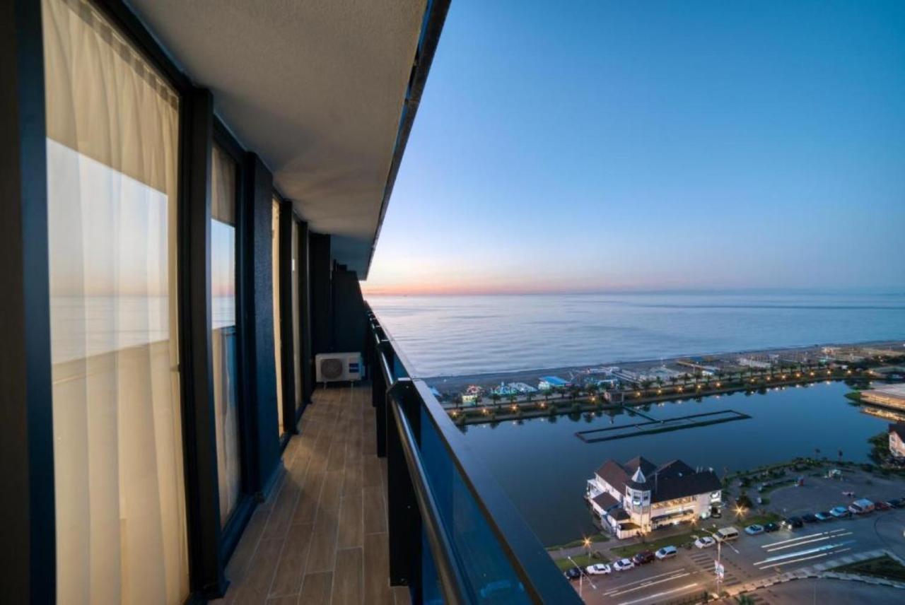 View & More Aparthotel In Batumi Exterior photo
